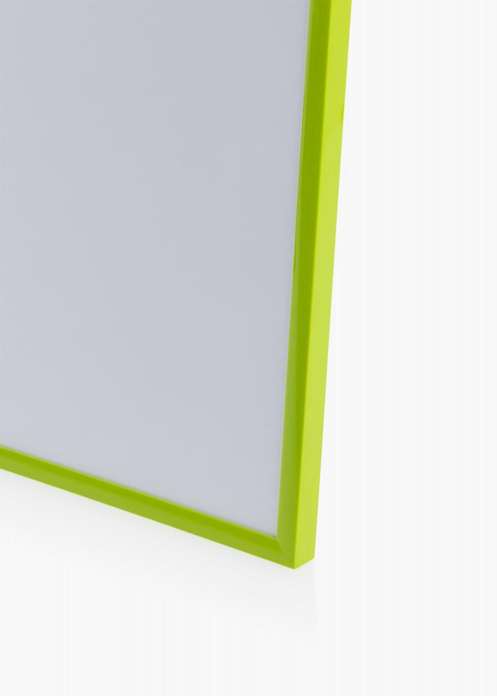 Rahmen New Lifestyle May Green 30x40 cm - Passepartout Wei 21x30 cm