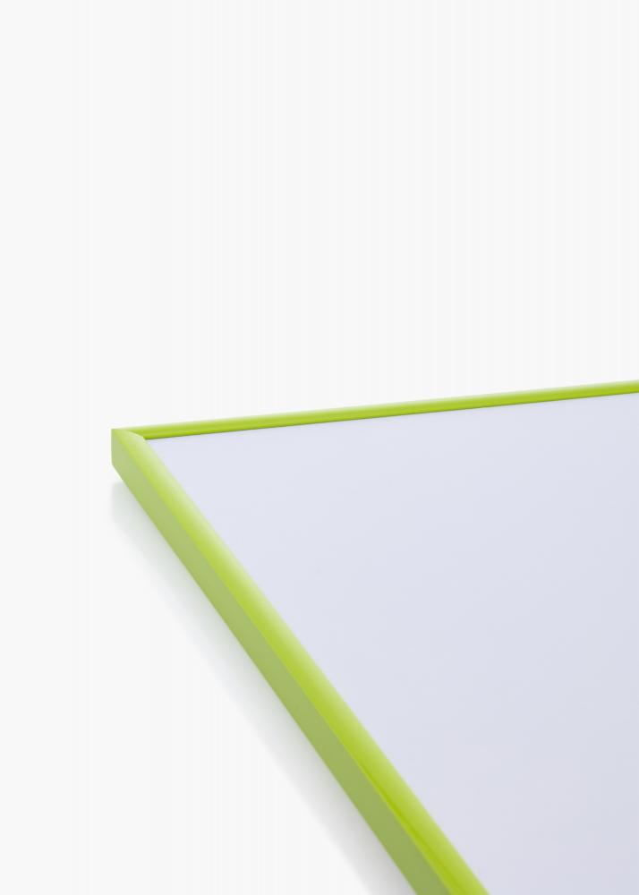 Rahmen New Lifestyle May Green 50x70 cm - Passepartout Wei 42x59,4 cm