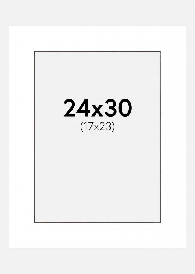 Passepartout Weiß (schwarzer Kern) 24x30 cm (17x23 cm)