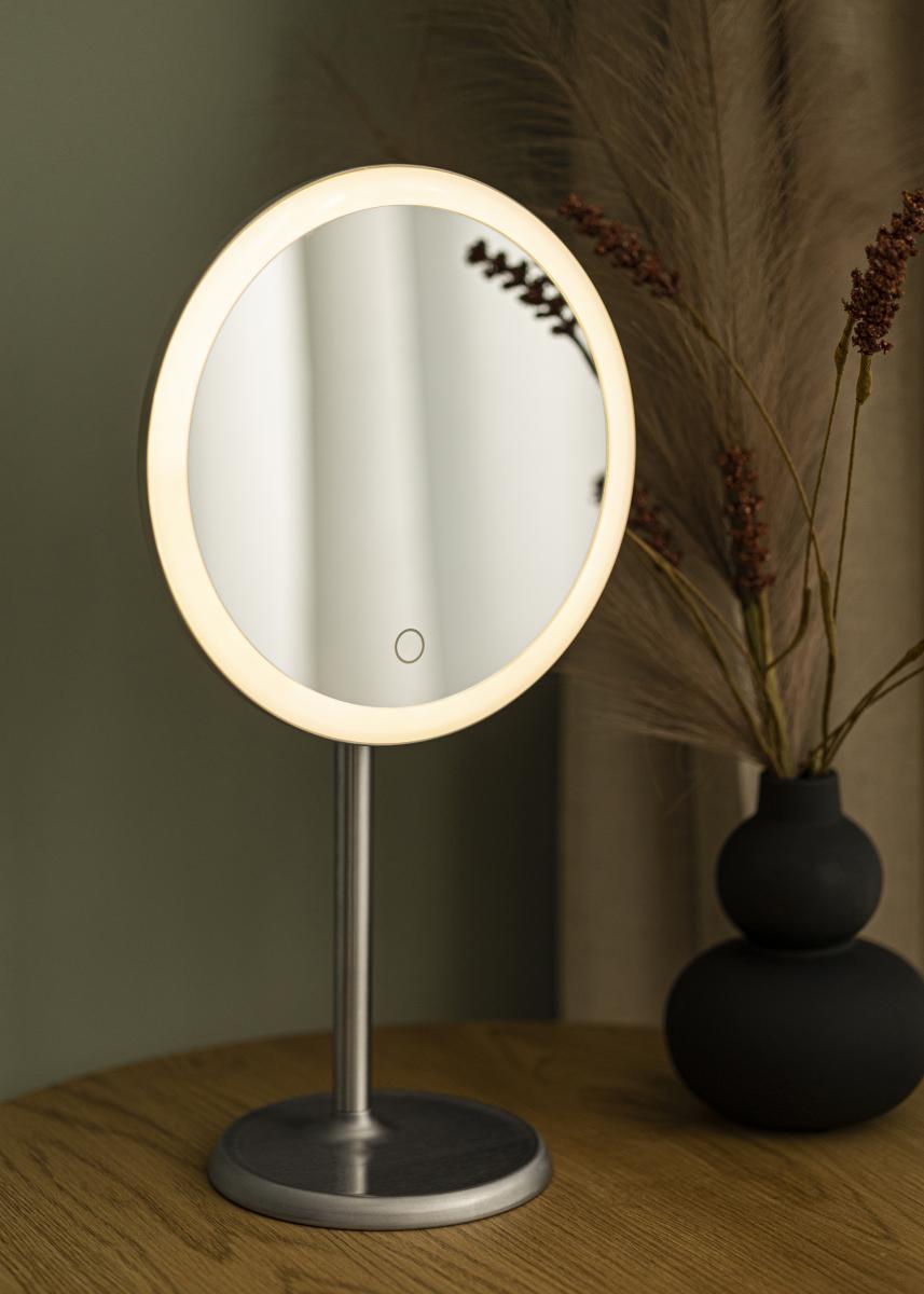 Hier KAILA Kosmetikspiegel Pillar LED Magnifying 20 cm Ø kaufen - BGASTORE. CH