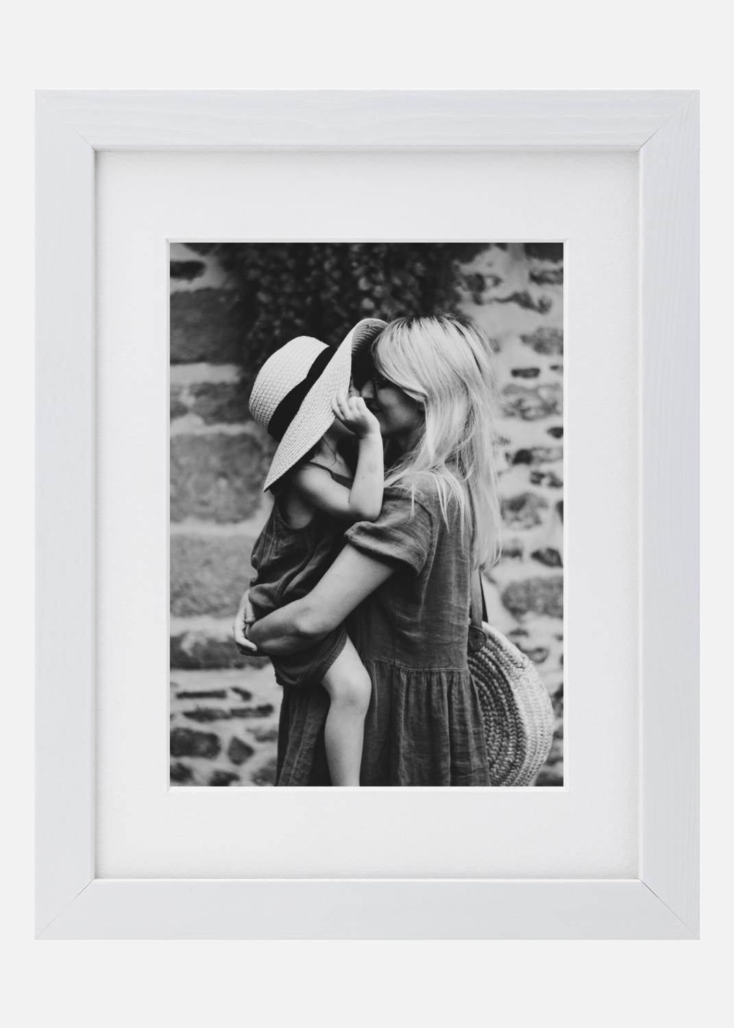 Product Image for SET: Bilderrahmen Weiß mit Passepartout + Fotoabzug - XS (13x18 cm)