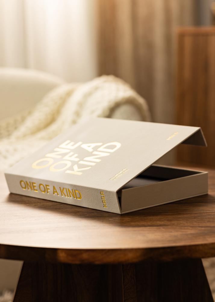 KAILA ONE OF A KIND Creme - Coffee Table Photo Album (60 Schwarze Seiten)