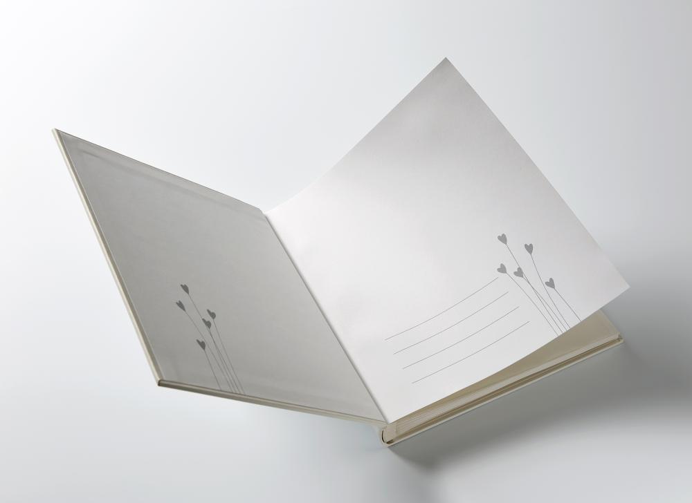 Herz Hochzeitsalbum Weiß - 28x30,5 cm (50 weiße Seiten / 25 Blatt)
