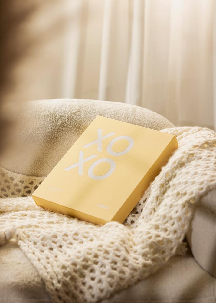 KAILA XOXO Yellow - Coffee Table Photo Album (60 Schwarze Seiten)